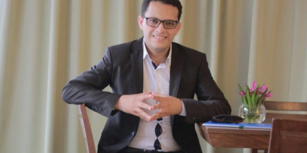 شرف بلاده.. أستراليا تختار شابا مغربيا للعمل على مشروع لدراسة الآثار الاقتصادية والاجتماعية لكورونا