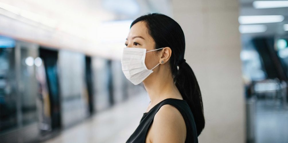 يبقى على الشعر 3 أيام.. عالم فيروسات ينصح بتغطية الرأس عند الخروج لتفادي نقل عدوى كورونا