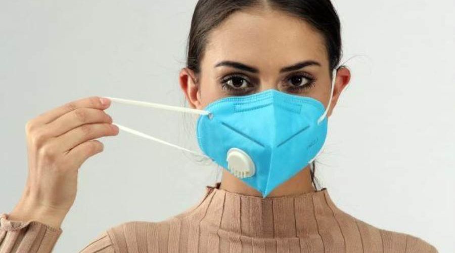 للسيطرة على كورونا وتفادي ظهور موجة ثانية.. ارتداء الكمامة بانتظام ضروري