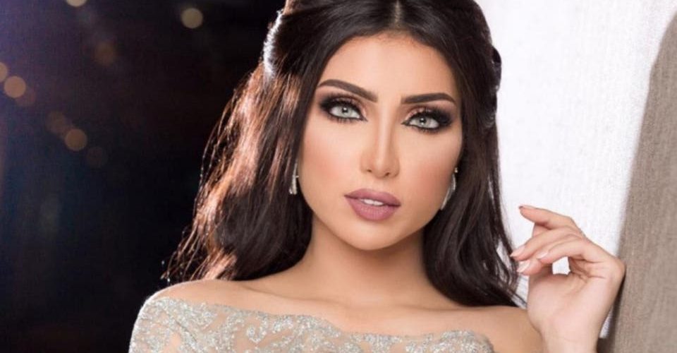 بعد تبرعها إلى صندوق تدبير الجائحة.. دنيا بطمة تطلق حملة مجانية لتوزيع الكمامات (صور)