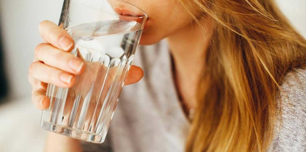 احذروها.. علامات تدل على نقصان الماء في الجسم