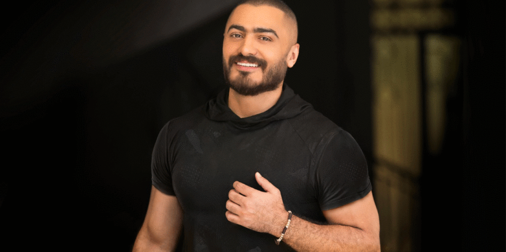 بعد انتشار أنباء عن إصابته بكورونا.. تامر حسني يرد (صورة)