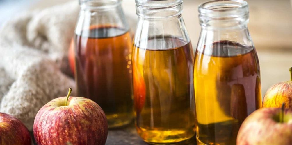 للتخلص من مشكل قشرة الرأس.. جربي خل التفاح