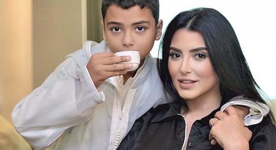 بعد تداول خبر إصابتها بكورونا.. التعليق الأول لفاتي جمالي (صورة)