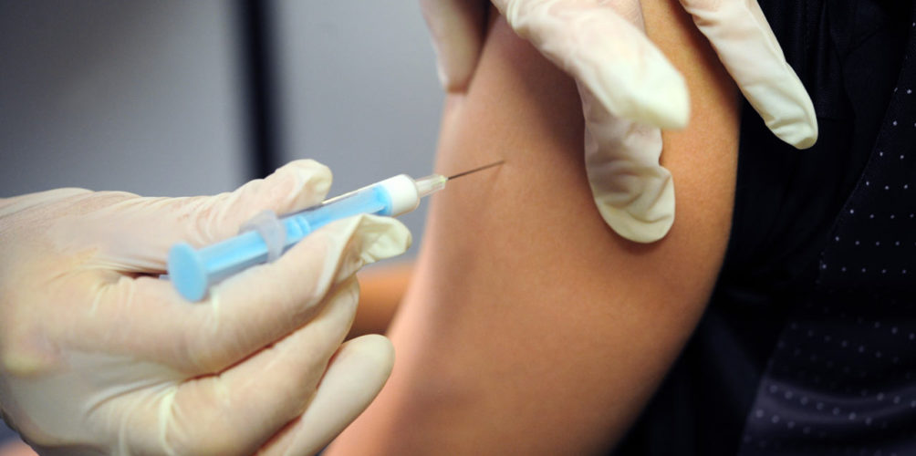 مع اقتراب الشتاء.. منظمة الصحة العالمية تنصح بالتلقيح ضد الإنفلونزا