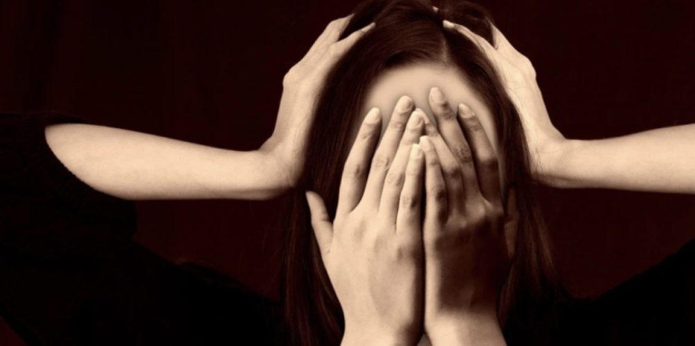 باحثون يحذرون: كورونا يهدد « بشكل خطير » صحة الناس العقلية