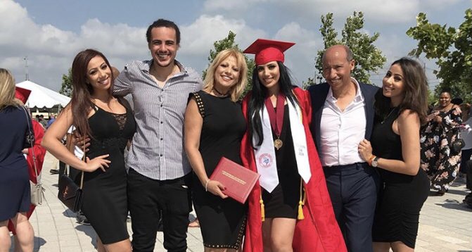 بعد زواج دام 37 عاما.. عويطة ينفصل عن زوجته ويرفع دعوى طلاق