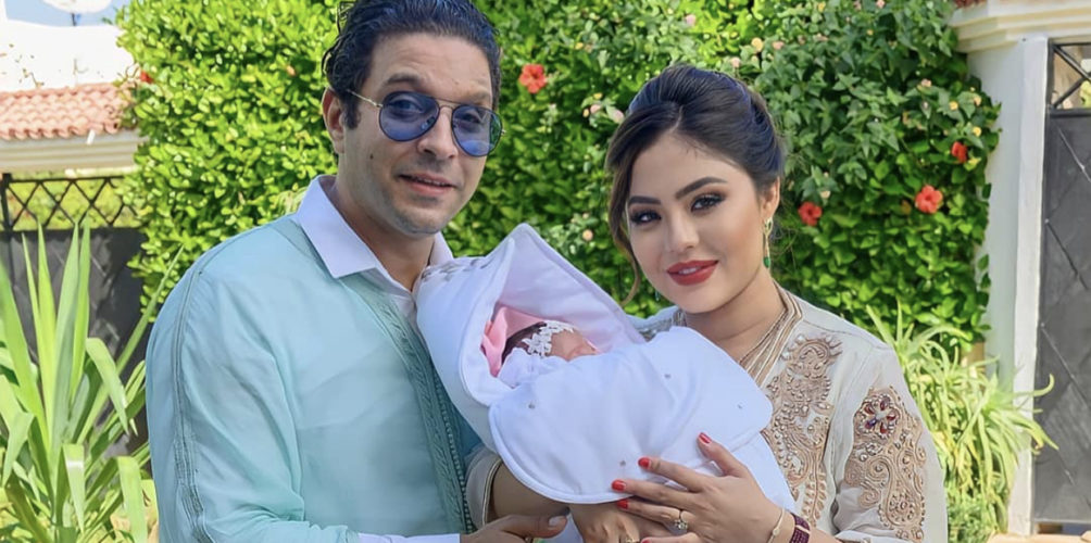 زوجة أنس الباز تعلق على وفاة ابنتها الرضيعة: دعيو معانا راه قلبنا كيتقطع!! (صورة)