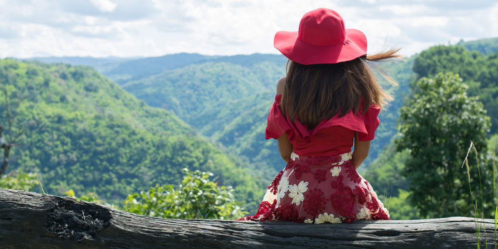 دراسة: الجلوس في البيئات الطبيعية كالشلالات والغابات يقلل الشعور بالقلق والتوتر