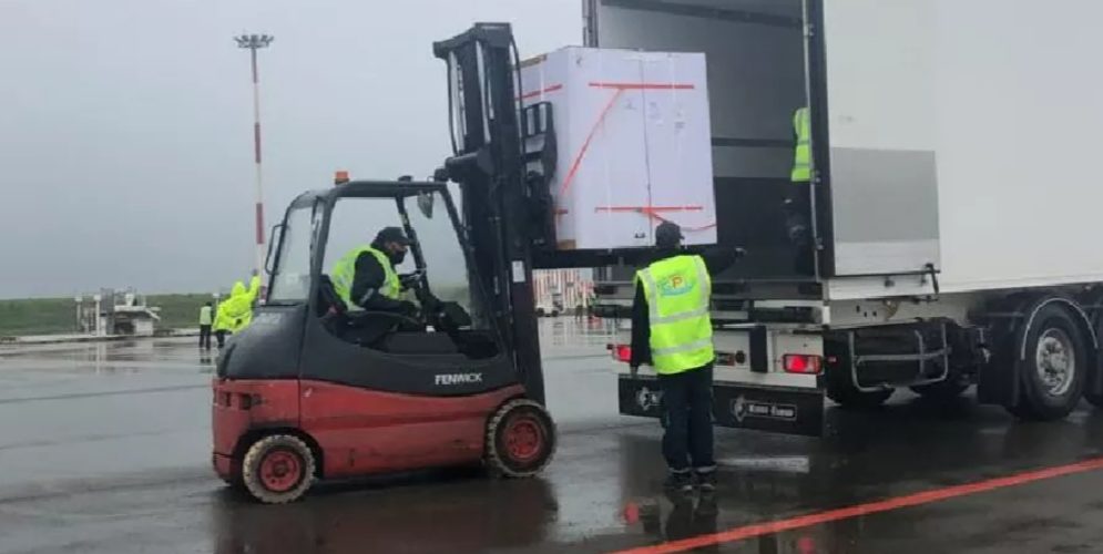 اللقاح وصل!