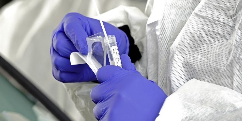 خبراء أمريكيون يحذرون: كورونا الجديد يمكن أن يكون خادعا لاختبارات الإصابة بالفيروس