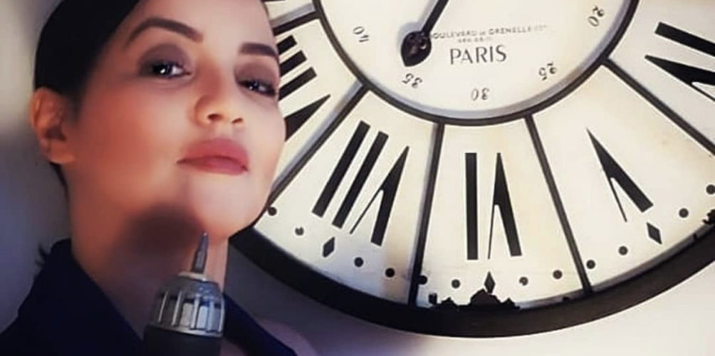 &laquo;&nbsp;انحرفوا انحرافوا&nbsp;&raquo;.. تدوينة لسناء عكرود تثير استغراب جمهورها