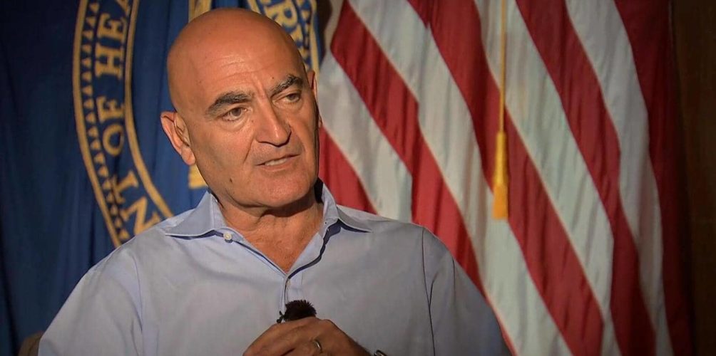 بسبب اتهامات بالتحرش.. إقالة منصف السلاوي من شركة « جلاكسو سميث كلاين »