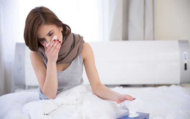 دراسة: الإصابة بنزلة البرد قد تحمي من كورونا