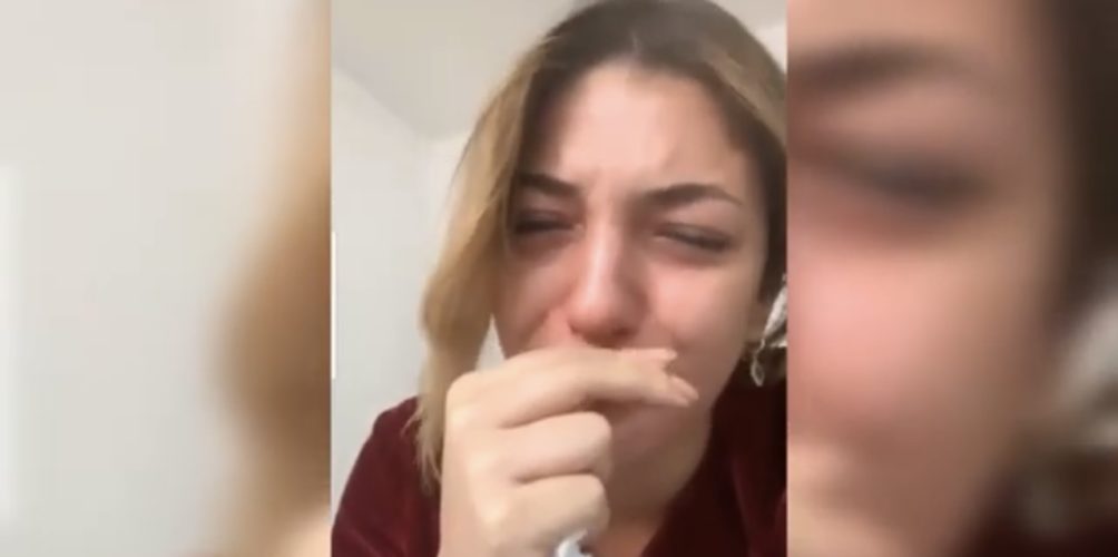 تبكي بحرقة.. رجوى تكشف تعرضها للسب والقذف وتتوعد المسيئين إليها بالمتابعة القانونية (فيديو)