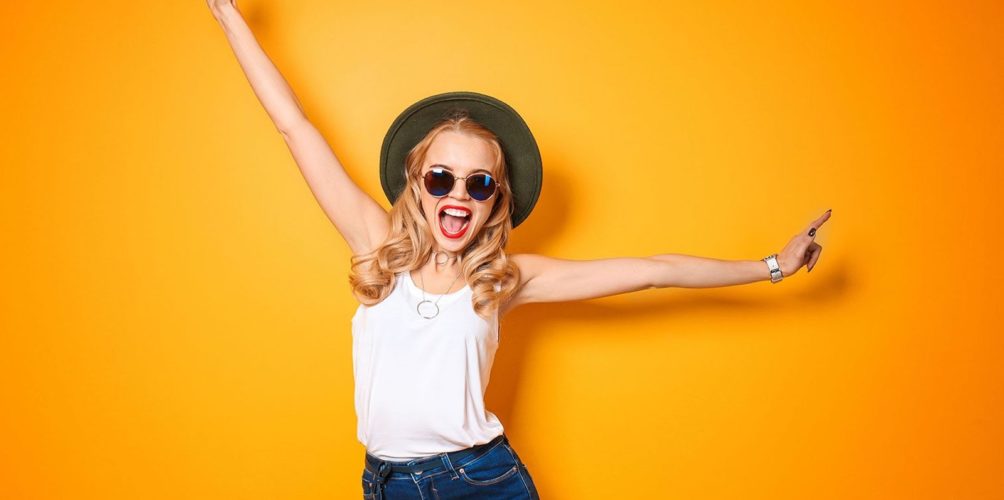 دراسة: النساء المتفائلات يعشن أكثر من المتشائمات