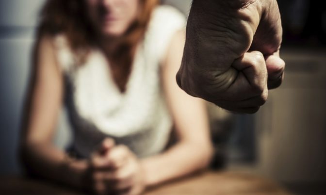 حول مكافحة العنف ضد النساء.. تتويج 4 أعمال بجائزة أفضل بحث علمي