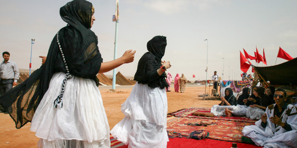 « التبراع ».. كتاب جديد يحتفي بالشعر النسوي الحساني