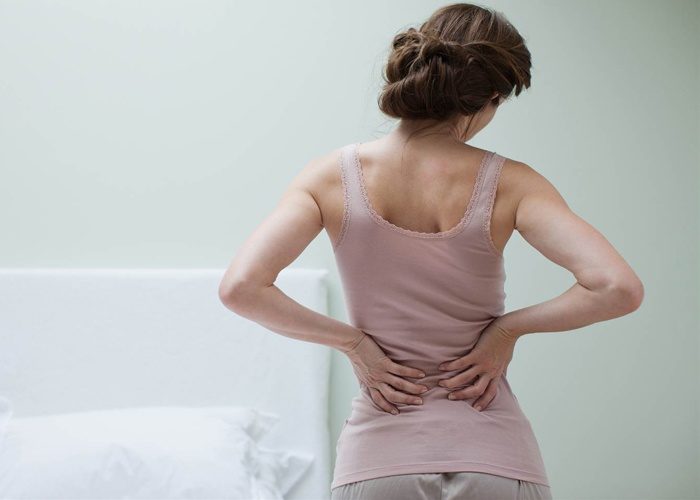 دراسة: آلام الظهر مرتبطة بزيادة خطر الوفاة لدى النساء