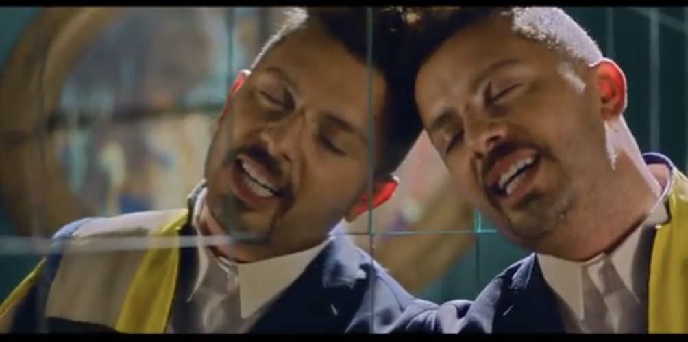 في دبي.. حاتم عمور يصدر جديده الغنائي « أحلى إبداع » (فيديو)