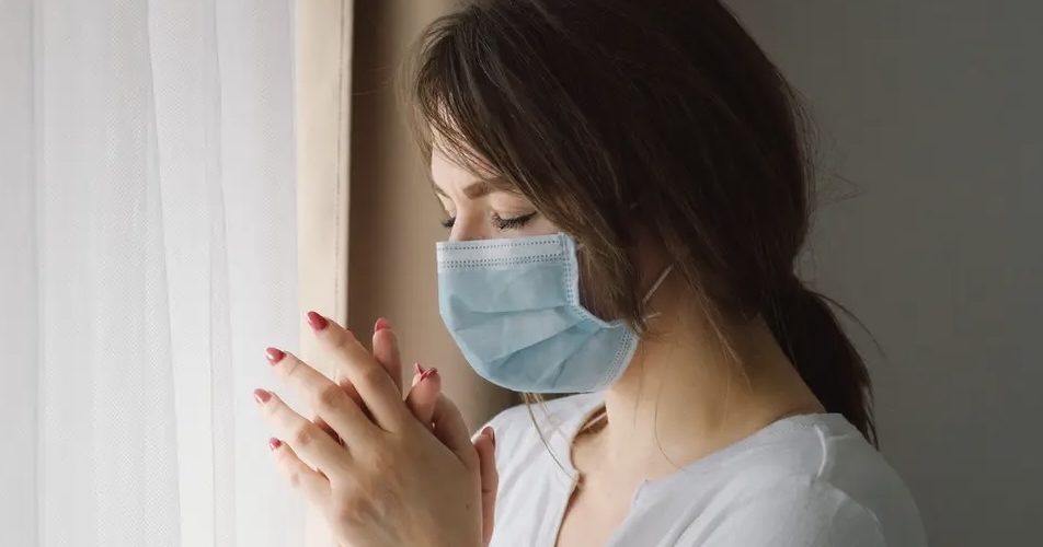 لا تتوقف بعد التعافي.. دراسة كبيرة تكشف آثار طويلة الأمد لكورونا