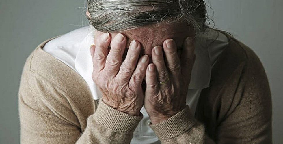 هام للسيدات.. تناول المكملات الغذائية يزيد مخاطر الإصابة بالزهايمر