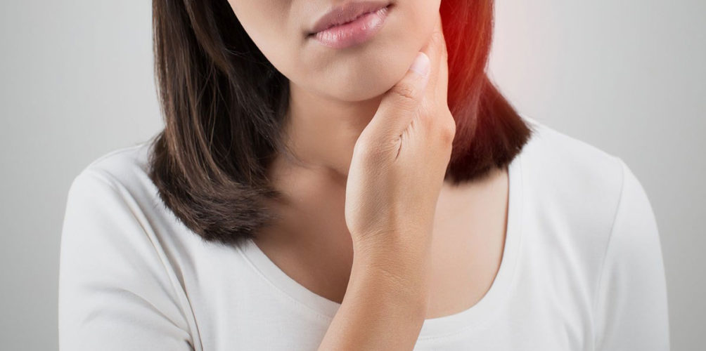 النساء أكثر عرضة لها.. أعراض الغدة الدرقية ومشاكلها