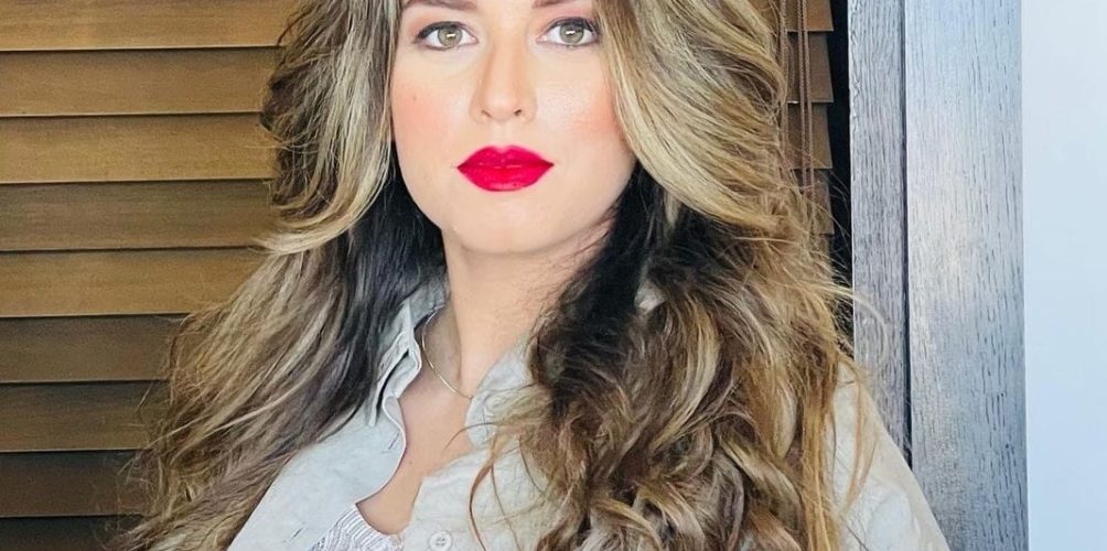&laquo;&nbsp;واش ما غطلقوش التظاهرات الفنية؟&nbsp;&raquo;.. هكذا عبرت الفنانة هاجر عدنان عن غضبها