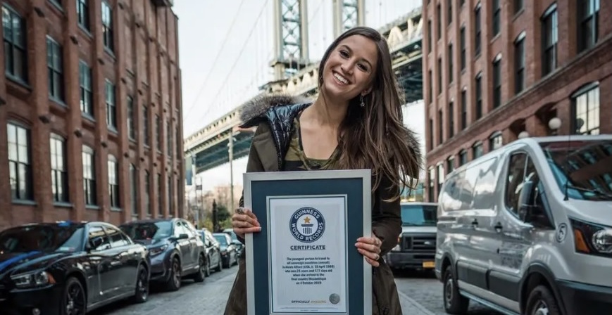 دخلت موسوعة « غينيس ».. فتاة في الـ21 عاما زارت 196 دولة في عامين