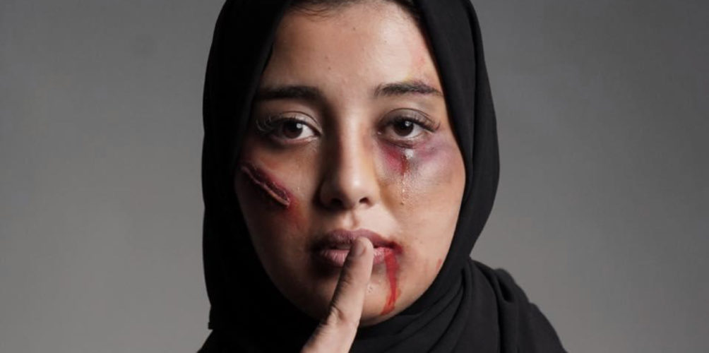 &laquo;&nbsp;البنات حضيو راسكم&nbsp;&raquo;.. ملكة جمال المحجبات تطلق حملة لمناهضة العنف ضد النساء (فيديو)