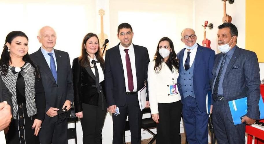 لتخفيف معاناة وآلام المرضى.. وزيرالثقافة يطلق مشروع « الموسيقى تدخل المستشفيات »