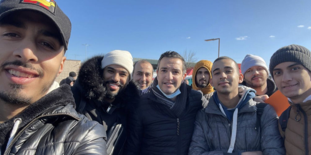 فور وصولهم سلوفاكيا.. السفير المغربي في النمسا يستقبل المغاربة القادمين من أوكرانيا