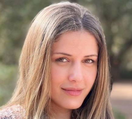 بعد نجاحها في مسلسل »البيوت أسرار ».. الممثلة منال أمين تكشف لموقع لالة بلوس عن جديدها الفني