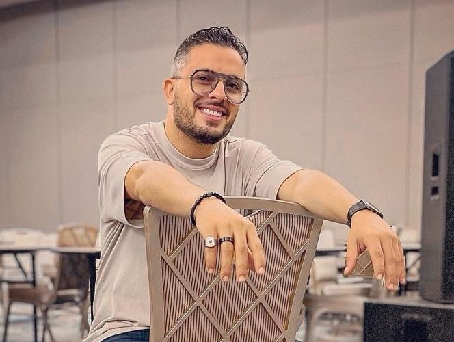 بعد تماثله للشفاء.. حاتم عمور يستعد لإحياء حفل بالدارالبيضاء