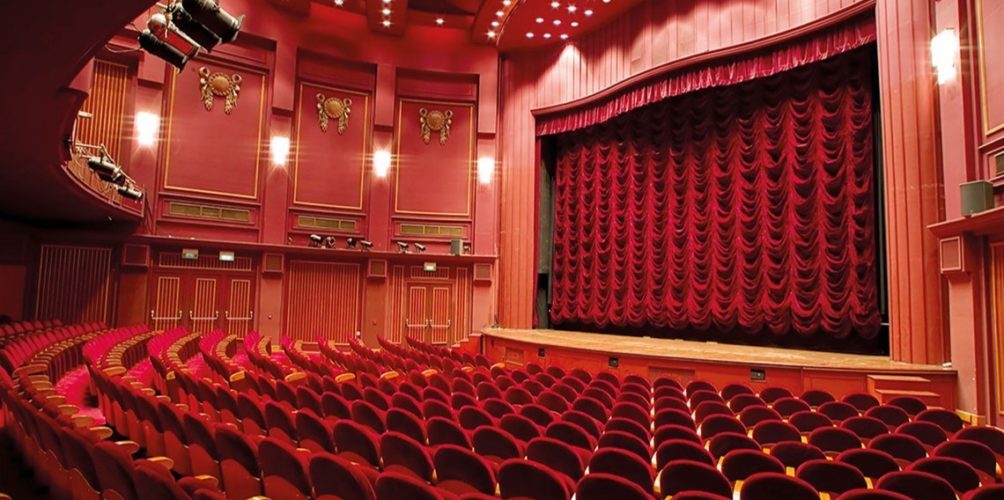 « إبداع من خلف القضبان ».. نزلاء المؤسسات السجنية يقدمون إبداعاتهم ويتوجون في مسرح محمد الخامس