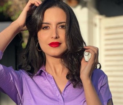 بعد رسمها بتقنية « المسمار ».. جيهان كيداري تشيد بموهبة الفنان إسماعيل حجيلة (فيديو)