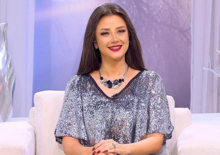 في عيد المرأة.. الإعلامية المصرية رضوى الشربيني تلتقي بالمغربيات