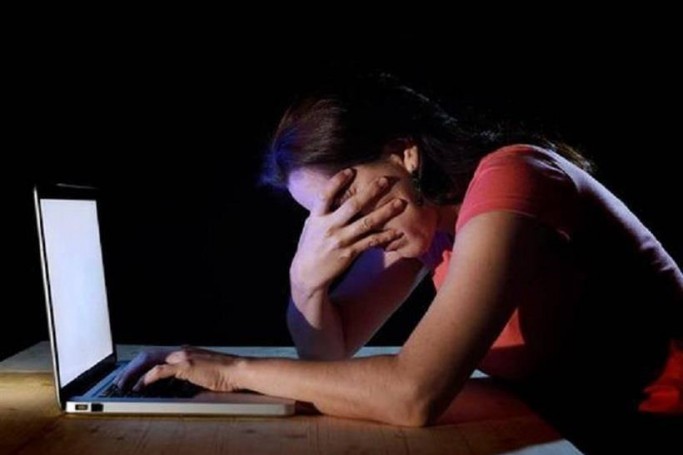 من أجل حماية فعالة للنساء.. خبراء يناقشون كيفية مكافحة العنف الإلكتروني