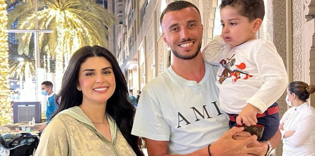 رفقة ابنها واللاعب الدولي رومان غانم سايس.. سلمى رشيد تخطف الأنظار