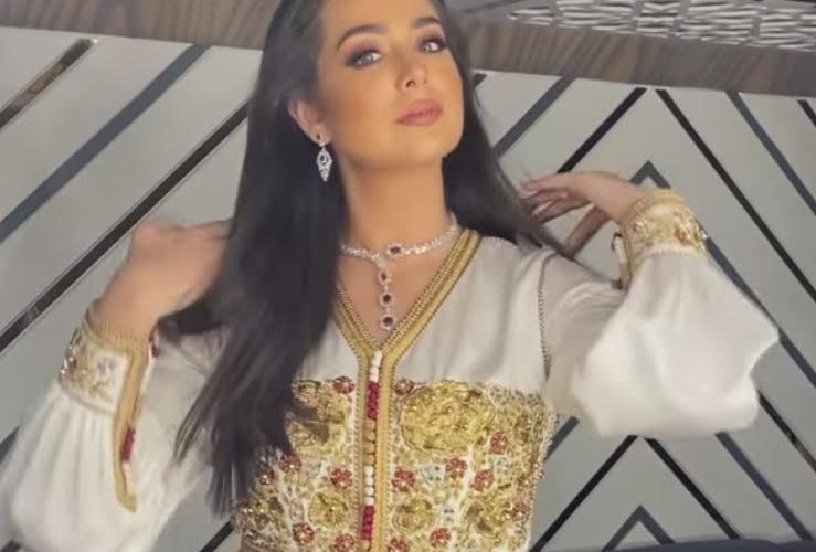 بالقفطان المغربي.. المصرية هبة مجدي تعايد جمهورها بمناسبة رمضان