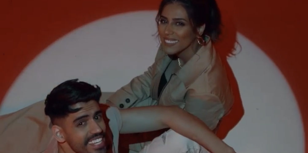 بستايل غنائي جديد.. رجاء وعمر بلمير يطلقان « خليها » (فيديو)