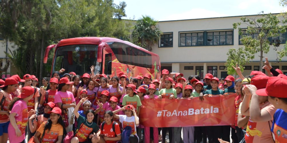 ستتوقف بـ30 مدينة.. وزارة التربية الوطنية والجامعة تعطيان انطلاقة قافلة كرة القدم النسوية بالمجال المدرسي (صور)