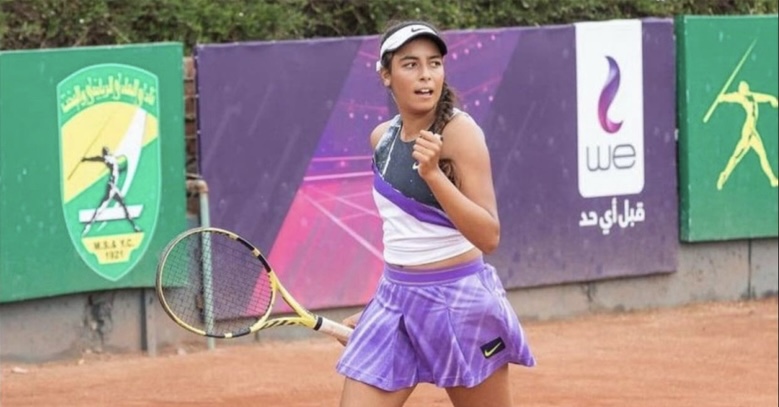 إنجاز تاريخي.. البطلة آية العوني تتأهل إلى نهائيات بطولة « رولان غاروس » للتنس