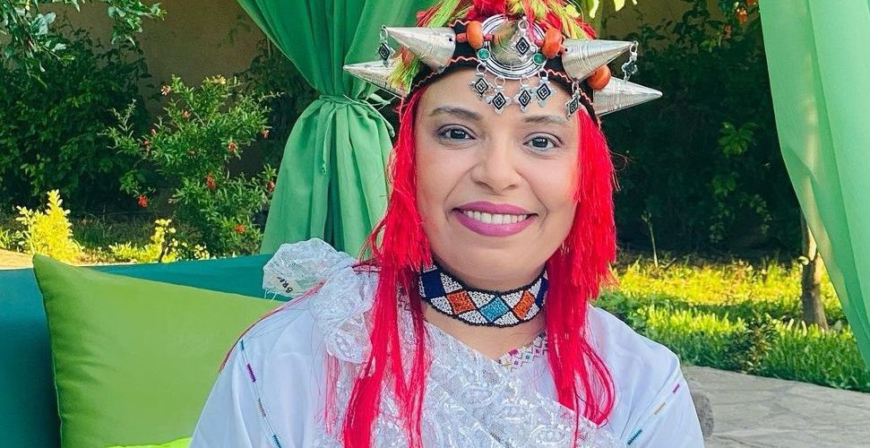 رغم إصابتها بمرض السرطان.. زينب الناجم تواصل أنشطتها الفنية (صورة)