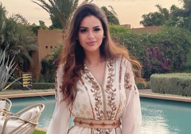 بالقفطان المغربي.. الممثلة المصرية هنادي مهنا تخطف الأنظار