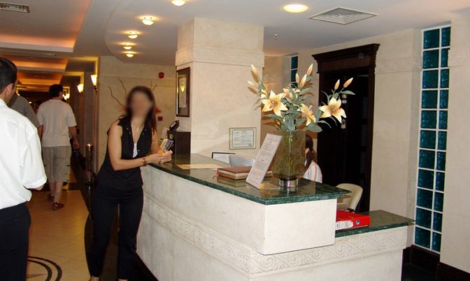 اعتبره انتهاكا لحقوق المرأة وأمرا مخالفا للدستور.. برلماني ينتقد منع النساء من المبيت في فنادق مدنهن