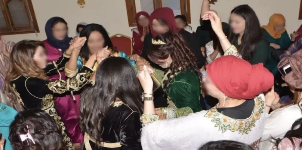 شنو الأزياء المناسبة للمعروضات للأعراس؟.. اقتراحات خبيرة الأزياء خديجة الحجوجي (فيديو)