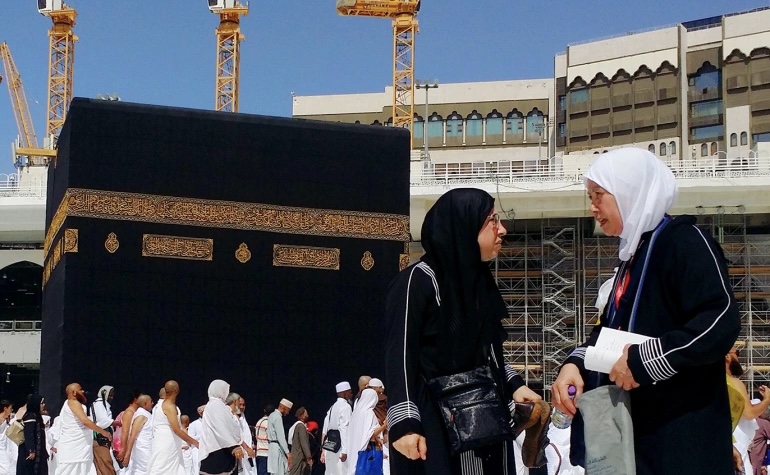 من مختلف الجنسيات.. نساء عربيات يؤدين مناسك الحج دون محرم