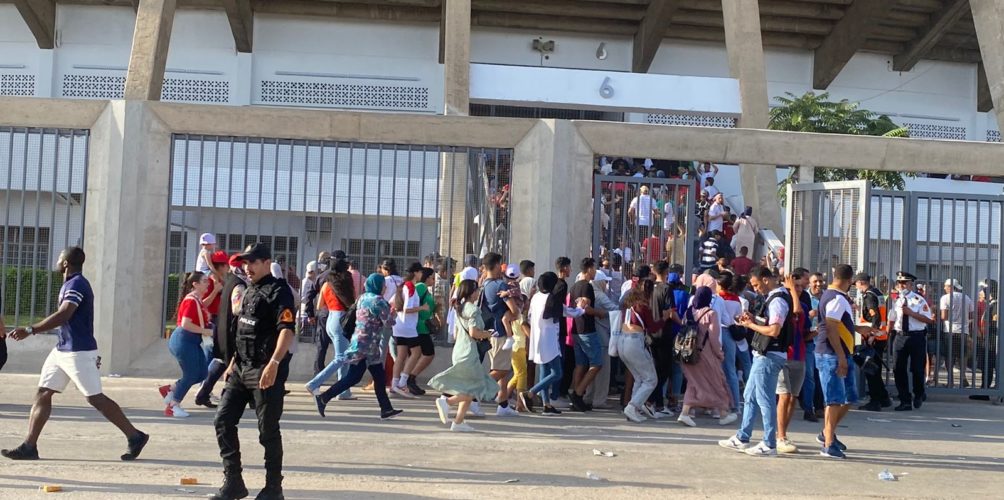لمؤزارة لبؤات الأطلس.. توافد كبير للجماهير المغربية على المجمع الرياضي مولاي عبد الله في الرباط (صور وفيديو)