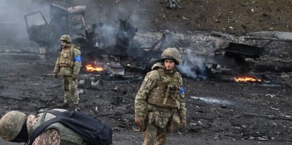 مقابل الحصول على مبلغ مالي.. زوجة أوكرانية تساعد الروس بتحديد مكان كتيبة زوجها وقصفها